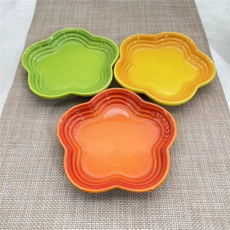 Paw Care USA whisker friendly cat bowl set in green yellow and orange flower shapes
